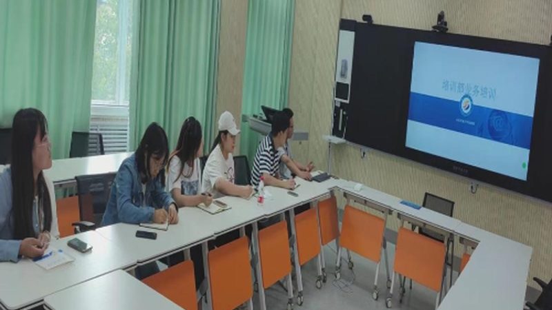 成人教育机构课程分类揭秘：了解招生人群，选择合适课程