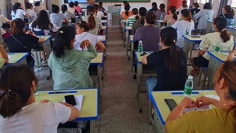 实操与理论：代理记账的两种学习路径解析